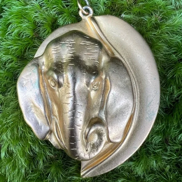 Vtg Golden Elephant Pendant - Picture 2 of 5